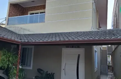 Excelente casa dentro do condomínio. boa vista, itaipu.