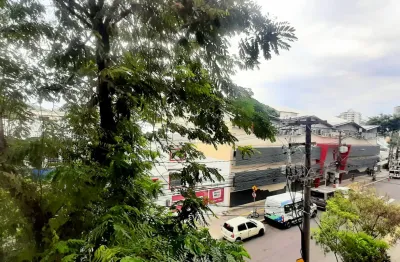 Excelente Apartamento na Rua Lopes Trovão no Jardim Icarai em Niterói