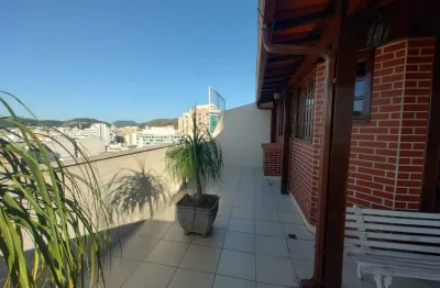 Excelente cobertura na rua tavares de macedo no miolo de icarai em niterói.