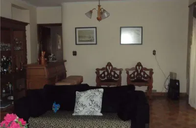 Casa para Venda em São Caetano do Sul, Mauá, 3 dormitórios, 1 suíte, 2 banheiros, 6 vagas