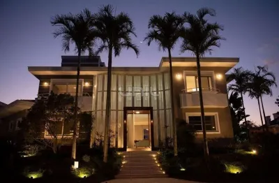 Casa com 4 quartos à venda em jurerê, florianópolis , 436 m2 por r$ 5.500.000