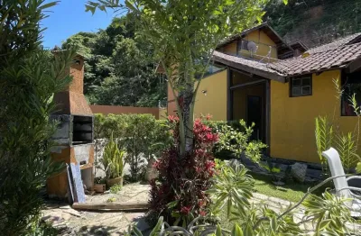 Sobrado / condomínio fechado pronto para morar e desfrutar bons momentos com a família e amigos