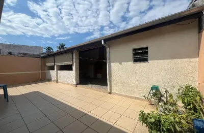 Uma casa linda e aconchegante pronta para morar e desfrutar bons momentos com a família e amigos!!