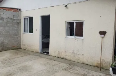 Oportunidade  de casa  com 2 quartos, 2 vagas em caraguatatuba-sp