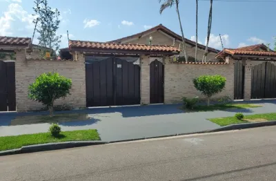 Linda casa de condominio fechado, no bairro porto novo em caraguatatuba-sp
