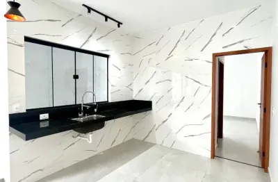 Linda casa á venda em caraguatatuba-sp, com 2 quartos, 2 banheiros, 2  vagas