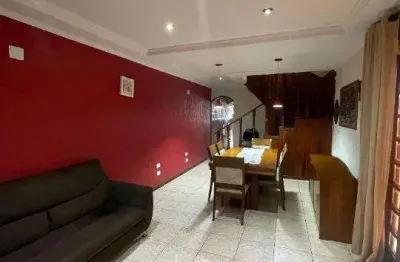 Sobrado para Venda em Santo André, Parque Gerassi, 3 dormitórios, 2 suítes, 3 banheiros, 1 vaga