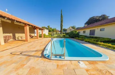 Casa térrea no bairro country próximo ao restaurante armazém