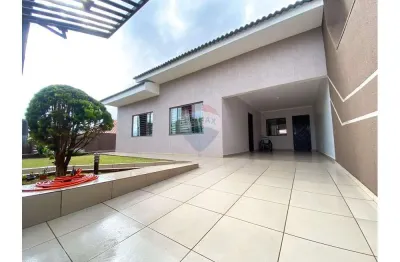 Casa com 4 quartos à venda na Virgilio Formighieri, 454, Centro, Cascavel