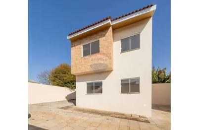 Casa com 2 quartos à venda na Avenida Sabiá, 1224, Floresta, Cascavel