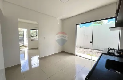 Casa de esquina com 2 quartos ao lado do estádio - bairro santa cruz