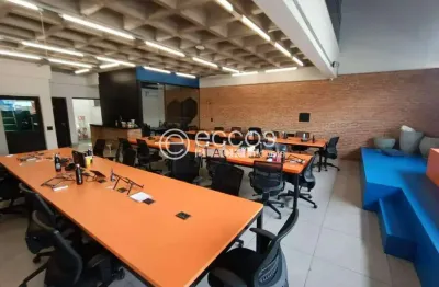 Ponto comercial para alugar na Avenida Rondon Pacheco, 3196, Brasil, Uberlândia