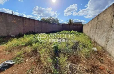Terreno à venda na Rua Andorra, Laranjeiras, Uberlândia