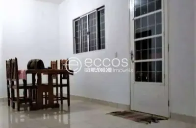 Casa à venda, 3 quartos, 1 suíte, 4 vagas, jardim das palmeiras - uberlândia/mg