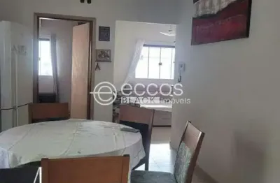 Casa à venda, 3 quartos, 1 suíte, 3 vagas, chácaras tubalina e quartel - uberlândia/mg
