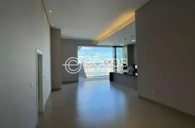 Casa em condomínio à venda, 3 quartos, 3 suítes, 3 vagas, laranjeiras - uberlândia/mg