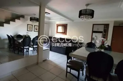 Cobertura à venda, 3 quartos, 1 suíte, 3 vagas, santa mônica - uberlândia/mg