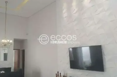 Excelente casa com 3 suítes para venda no bairro jardim inconfidência.