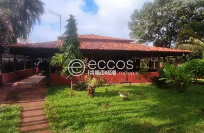 Chácara à venda, 3 quartos, 1 suíte, 6 vagas, zona rural - uberlândia/mg