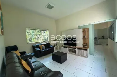 Casa em condomínio à venda, 4 quartos, 2 suítes, 4 vagas, morada do sol - uberlândia/mg