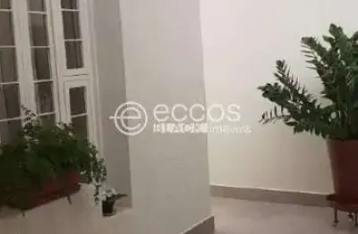Casa à venda, 3 quartos, 1 suíte, 2 vagas, osvaldo rezende - uberlândia/mg