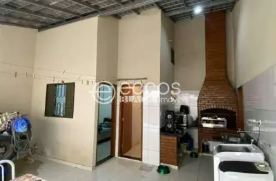 Casa à venda, 5 quartos, 1 suíte, 5 vagas, luizote de freitas - uberlândia/mg