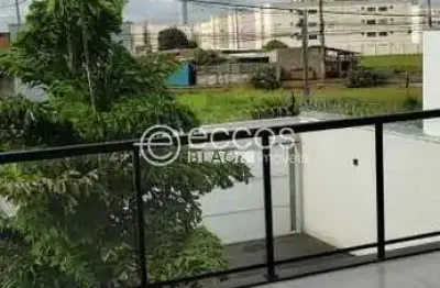 Casa à venda, 2 quartos, 1 suíte, 4 vagas, portal do vale - uberlândia/mg
