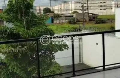 Casa à venda, 2 quartos, 1 suíte, 4 vagas, portal do vale - uberlândia/mg