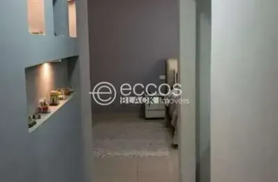 Casa à venda, 3 quartos, 2 suítes, 2 vagas, tubalina - uberlândia/mg