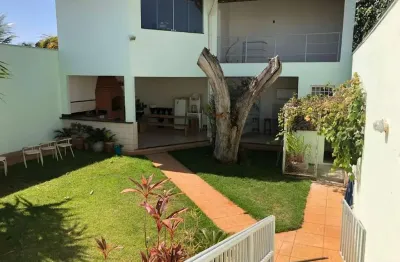 Casa à venda, 5 quartos, 2 suítes, 5 vagas, cidade jardim - uberlândia/mg