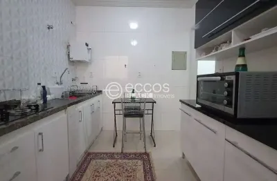 Apartamento à venda, 3 quartos, 1 suíte, 1 vaga, saraiva - uberlândia/mg