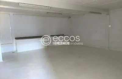 Barracão / Galpão / Depósito à venda na Avenida Luiz Fernando Quirino, Jardim Botânico, Uberlândia