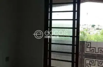 Apartamento à venda, 2 quartos, 1 suíte, 1 vaga, jardim brasília - uberlândia/mg