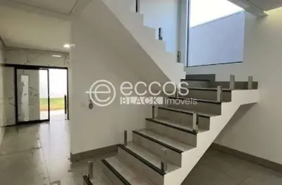 Casa à venda, 3 quartos, 1 suíte, 2 vagas, santa mônica - uberlândia/mg