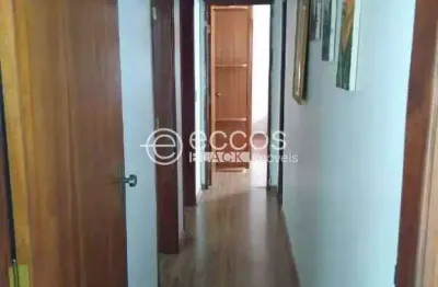 Casa à venda, 4 quartos, 1 suíte, 3 vagas, planalto - uberlândia/mg