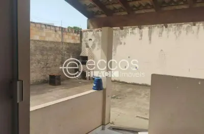 Casa à venda, 2 quartos, 1 suíte, 4 vagas, jardim canaã - uberlândia/mg