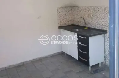 Casa com 2 quartos à venda na Rua da Costureira, Planalto, Uberlândia