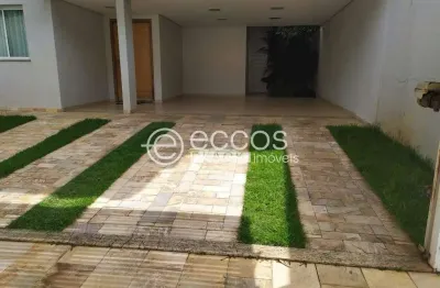 Casa à venda, 4 quartos, 4 suítes, 4 vagas, santa mônica - uberlândia/mg