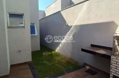 Casa à venda, 2 quartos, 1 suíte, 2 vagas, laranjeiras - uberlândia/mg