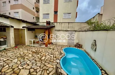 Casa à venda, 3 quartos, 1 suíte, 2 vagas, santa mônica - uberlândia/mg
