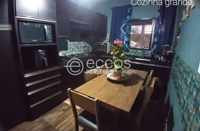 Casa à venda, 3 quartos, 1 suíte, 5 vagas, cidade jardim - uberlândia/mg