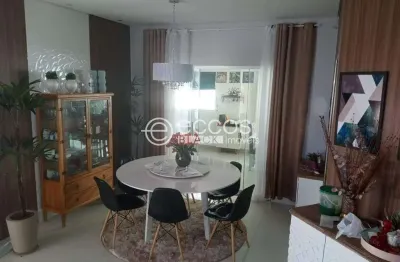 Casa à venda, 4 quartos, 3 suítes, 4 vagas, novo mundo - uberlândia/mg