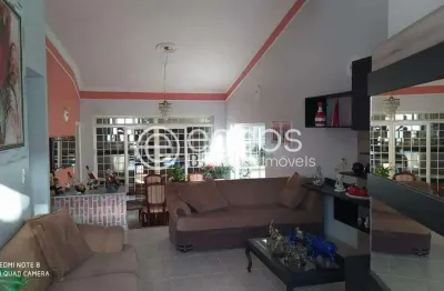 Casa à venda, 3 quartos, 1 suíte, 5 vagas, jardim colina - uberlândia/mg