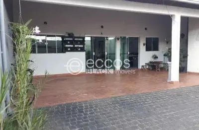Casa à venda, 3 quartos, 1 suíte, 3 vagas, cidade jardim - uberlândia/mg