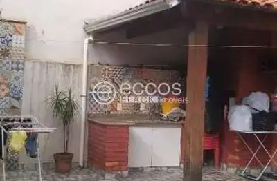 Casa à venda, 3 quartos, 1 suíte, 3 vagas, vigilato pereira - uberlândia/mg