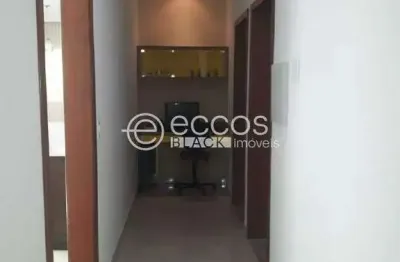 Casa em condomínio à venda, 3 quartos, 1 suíte, 4 vagas, umuarama - uberlândia/mg