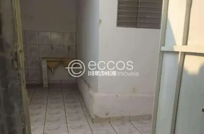 Terreno à venda na Avenida Bélgica, 727, Tibery, Uberlândia