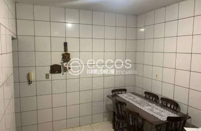 Casa à venda, 3 quartos, 1 suíte, 3 vagas, shopping park - uberlândia/mg