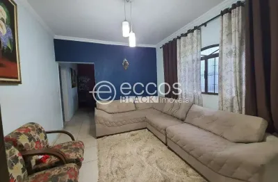 Casa à venda, 4 quartos, 1 suíte, 2 vagas, brasil - uberlândia/mg