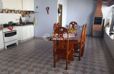Casa à venda, 3 quartos, 1 suíte, 3 vagas, minas gerais - uberlândia/mg